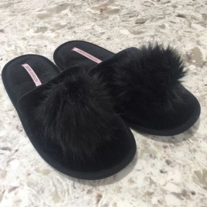 Victoria's Secret ~ Pompom Slide Slippers